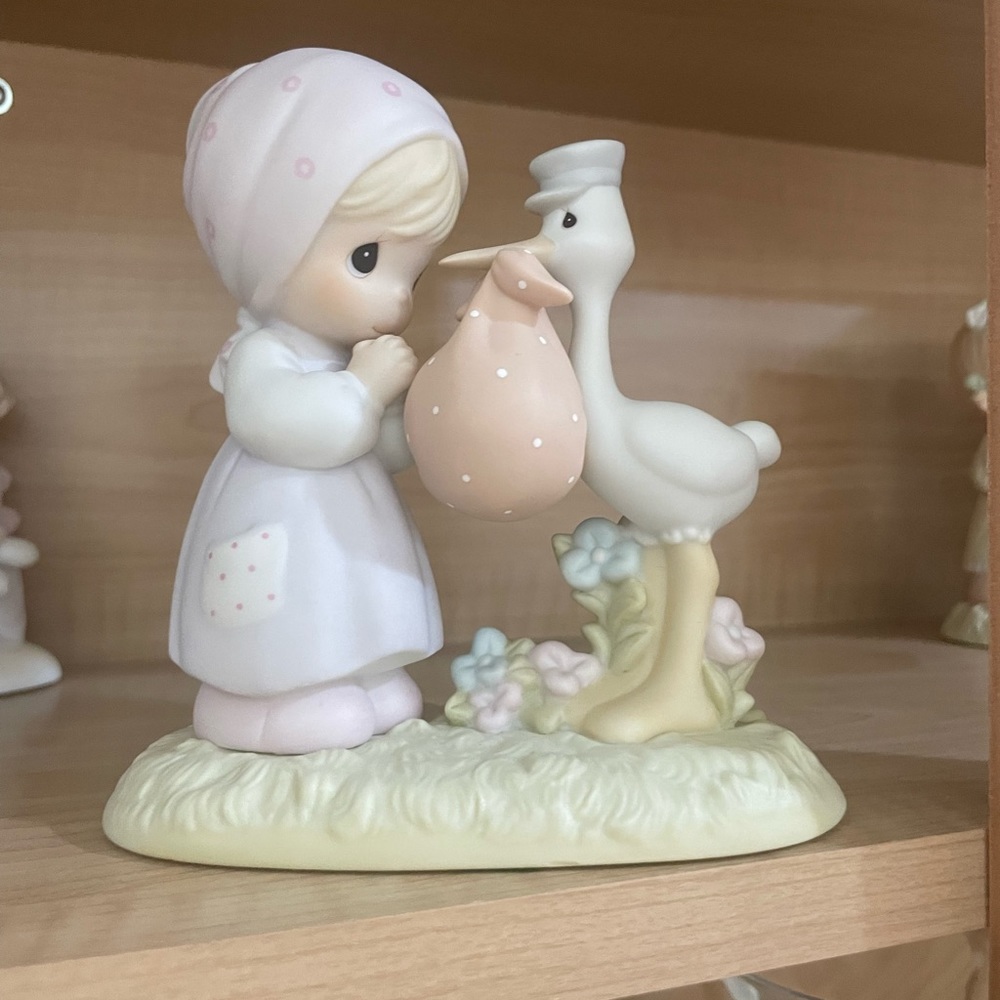 Precious Moments figure -“Joy on Arrival”